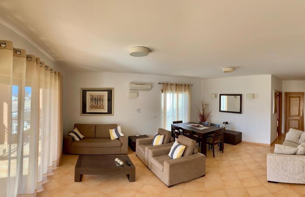 Dina Luxury 2 Bedroom Apartment Luz Esterno foto